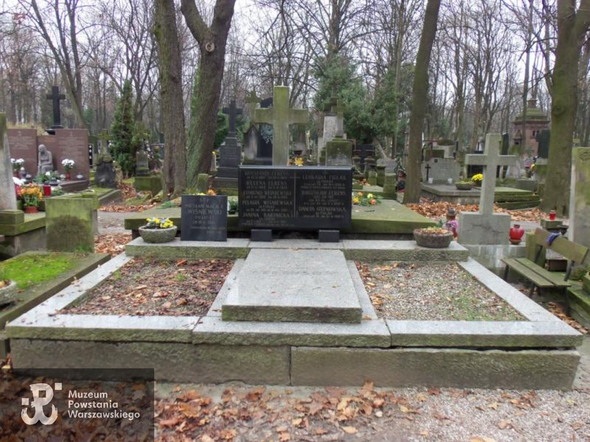 Źródło: https://cmentarze.um.warszawa.pl/pomnik.aspx?pom_id=24740 [dostęp: 27.01.2026].