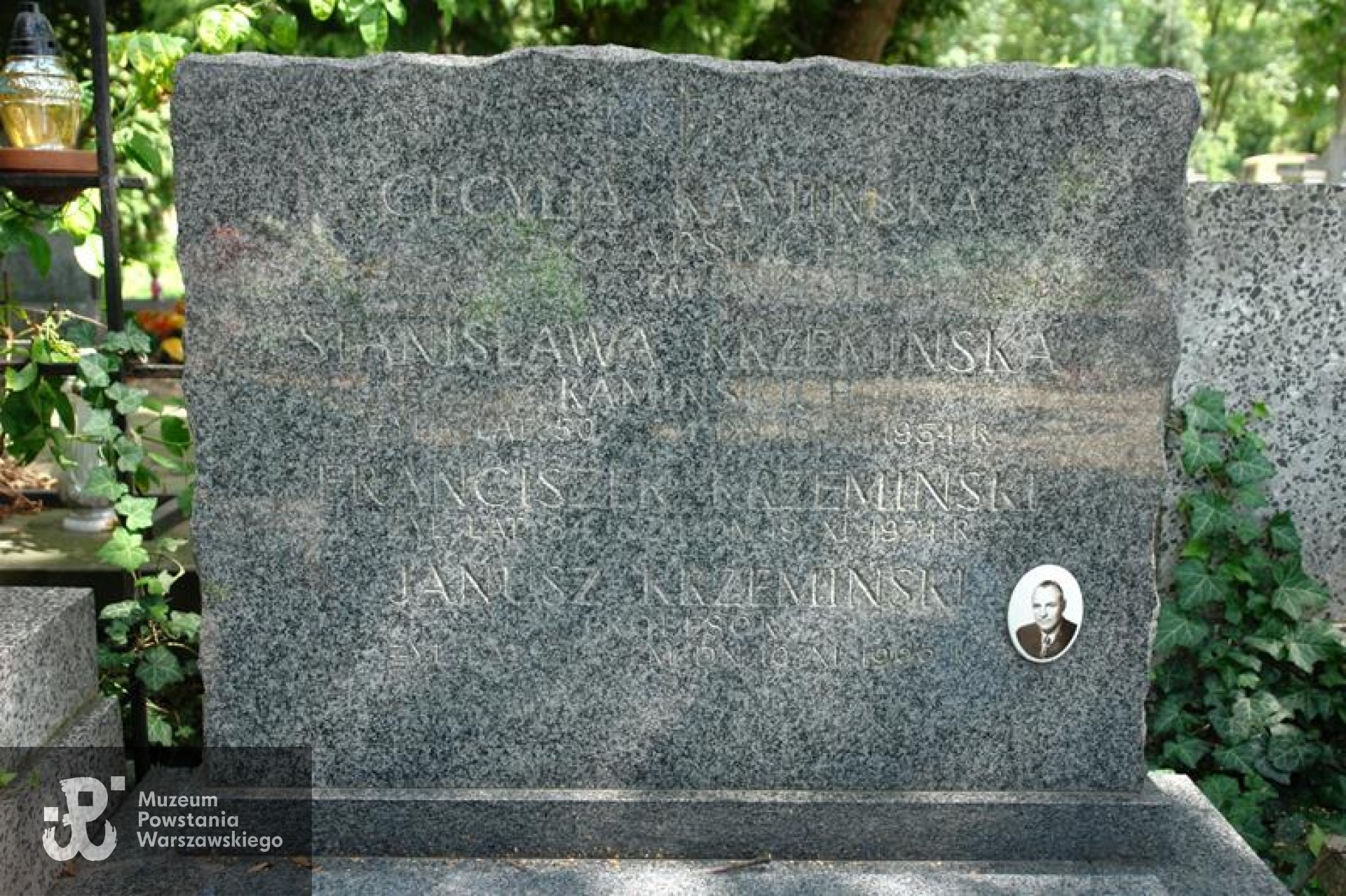 Źródło: https://cmentarze.um.warszawa.pl/pomnik.aspx?pom_id=37490 [dostęp: 9.04.2025].