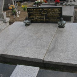 Źródło: https://turek.grobonet.com/grobonet/start.php?id=detale&idg=2246 [dostęp: 19.09.2025].