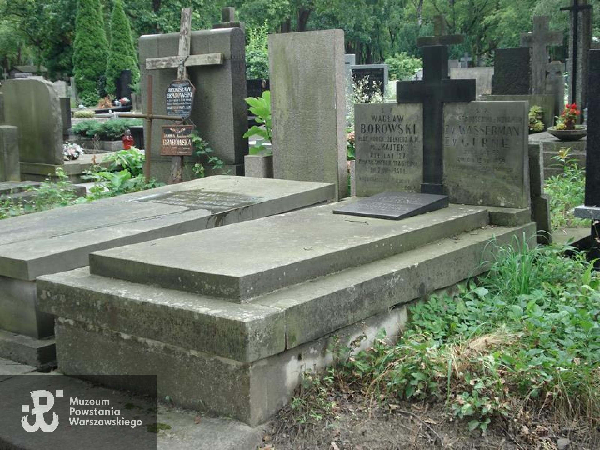 Źródło: https://cmentarze.um.warszawa.pl/pomnik.aspx?pom_id=47008 [dostęp: 16.10.2025].