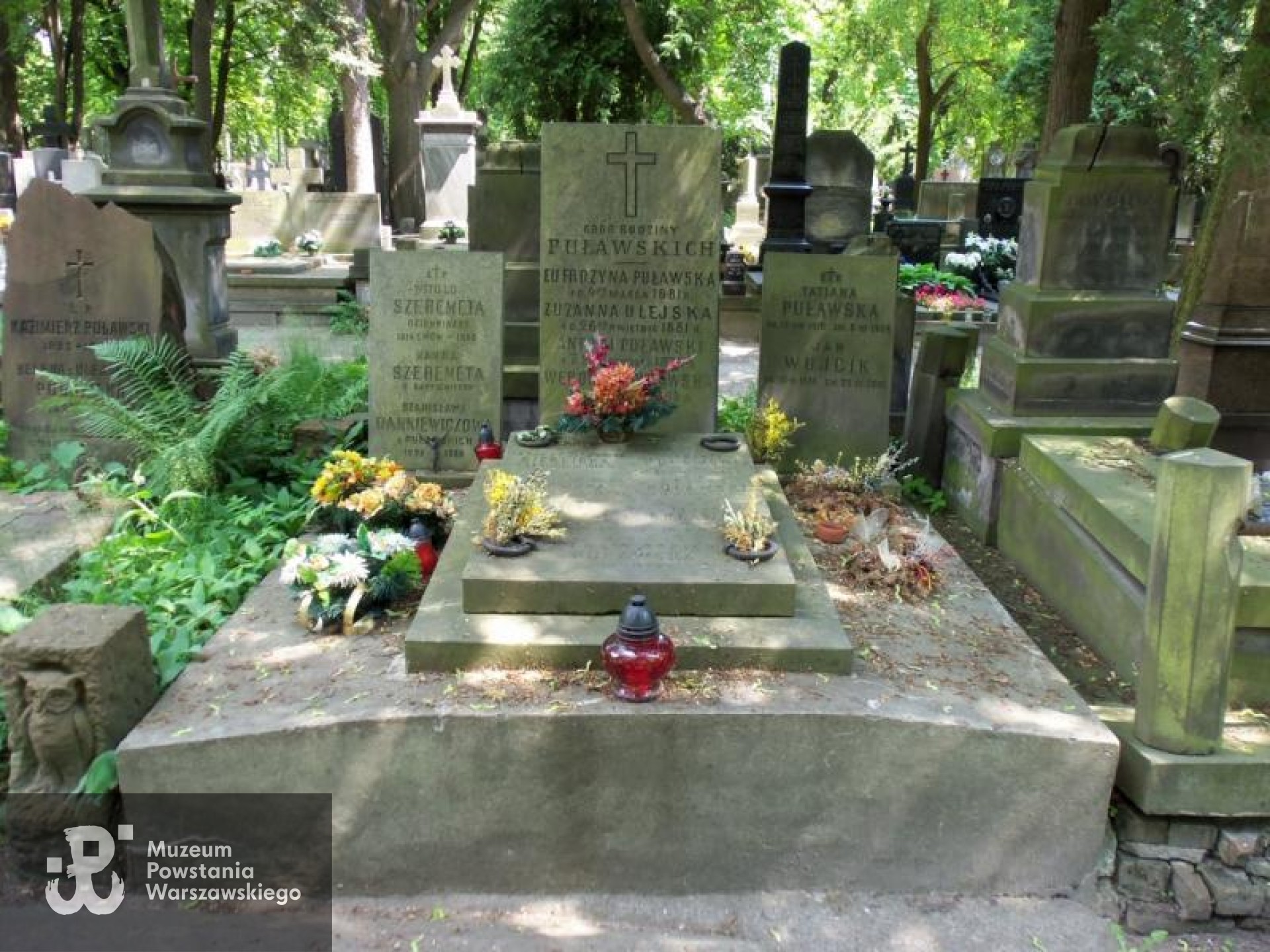 Źródło: https://cmentarze.um.warszawa.pl/pomnik.aspx?pom_id=18644 [dostęp: 29.09.2025].