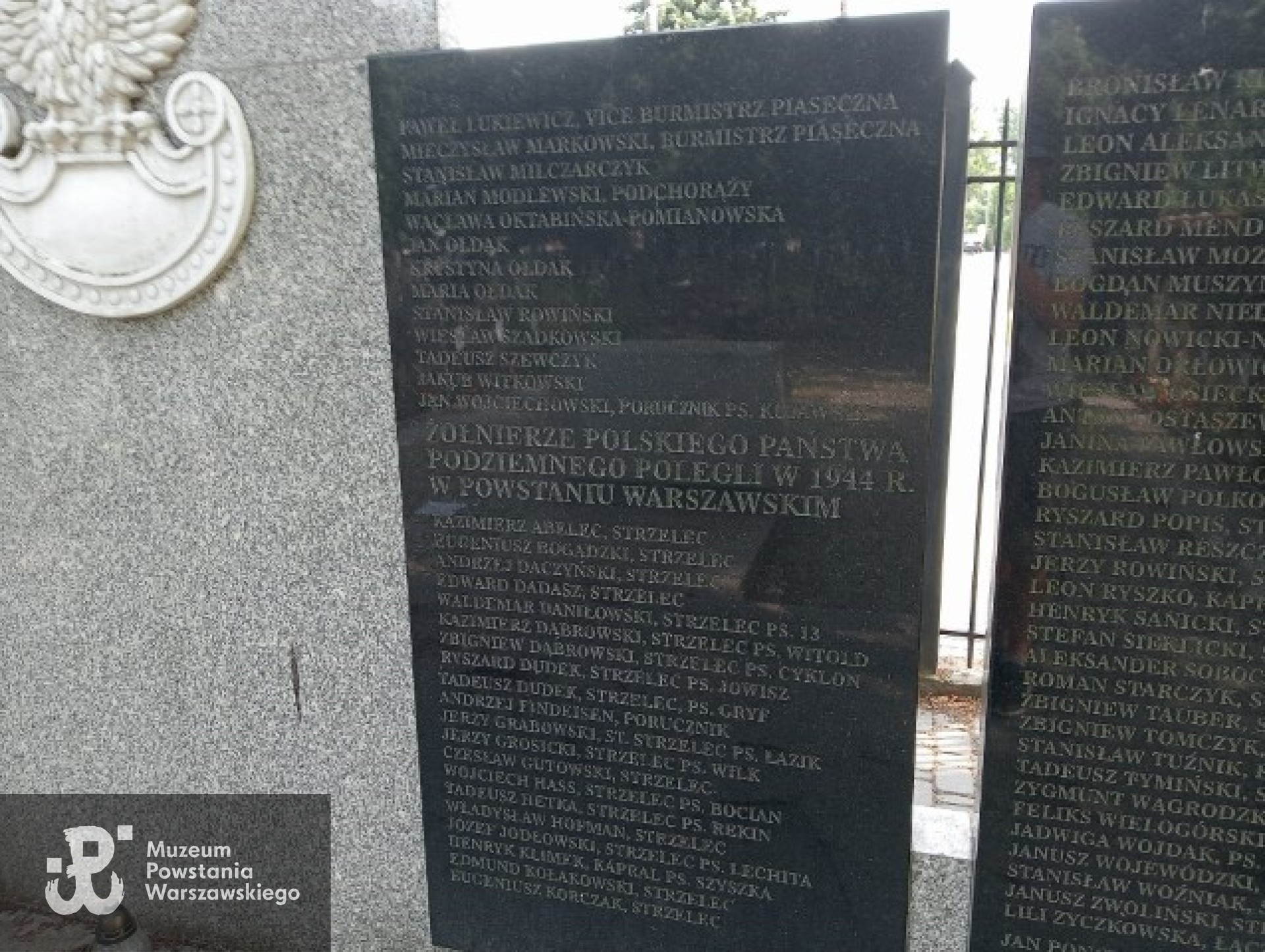 Źródło: https://piaseczno-p.grobonet.com/grobonet/start.php?id=detale&idg=912&inni=0&cinki=0 [dostęp: 12.06.2026].