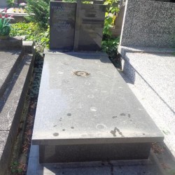 Źródło: https://cmentarze.um.warszawa.pl/pomnik.aspx?pom_id=51902 [dostęp: 20.01.2026].