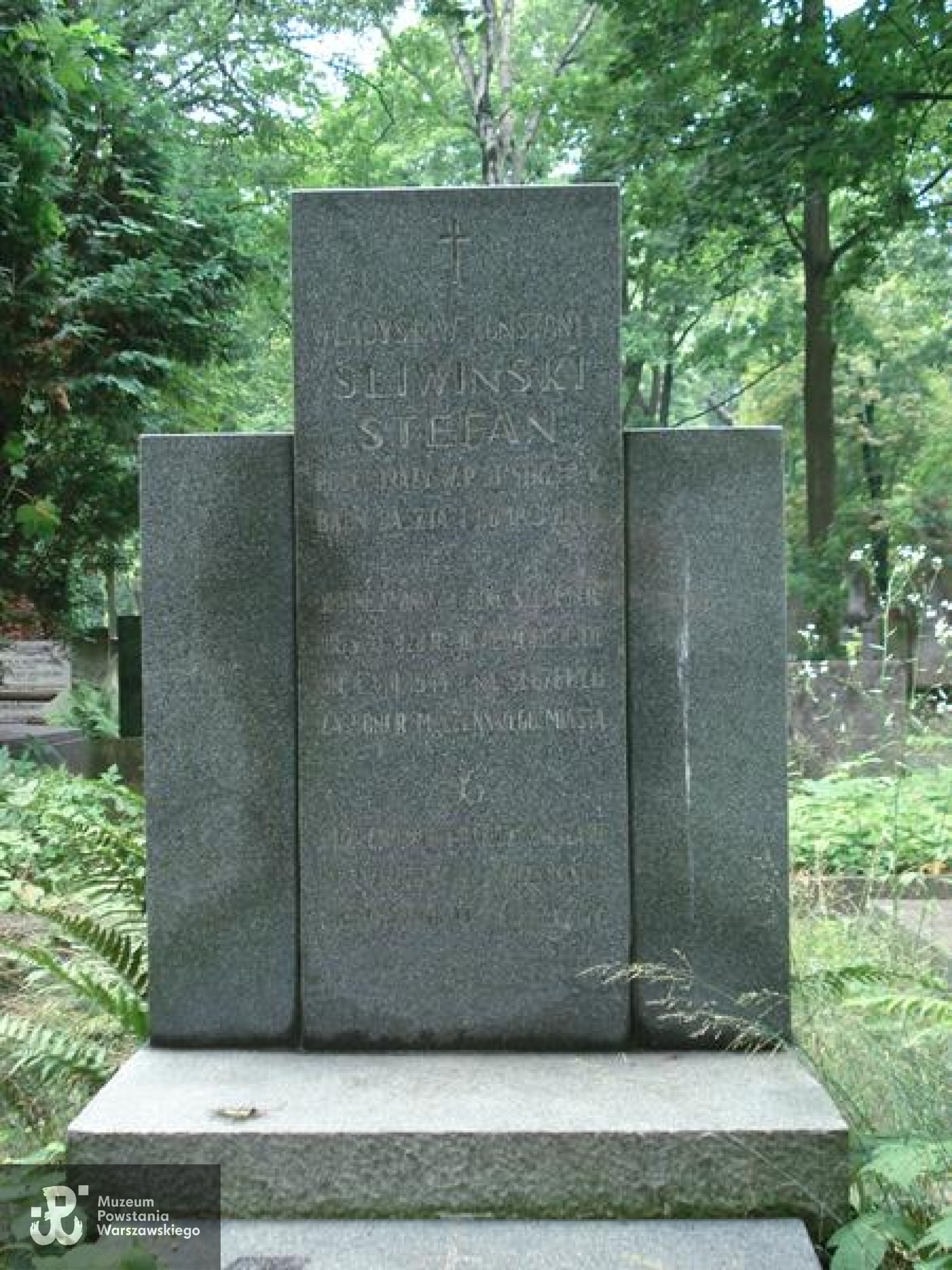 Źródło: https://cmentarze.um.warszawa.pl/pomnik.aspx?pom_id=65122 [dostęp: 10.04.2025].