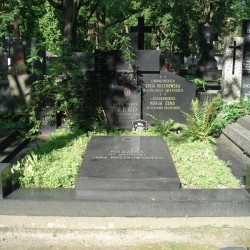 Źródło: https://cmentarze.um.warszawa.pl/pomnik.aspx?pom_id=46781 [dostęp: 08.07.2026].