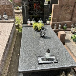 Źródło: VIII Liceum Ogólnokształcące im. Władysława IV w Warszawie.