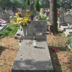 Źródło: https://cmentarze.bydgoszcz.pl/grobonet/start.php?id=detale&idg=89847 [dostęp: 13.05.2025].