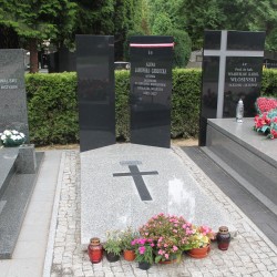 Źródło: https://pl.findagrave.com/memorial/185550018/alina-janowska#view-photo=232458141 [dostęp: 28.06.2026].