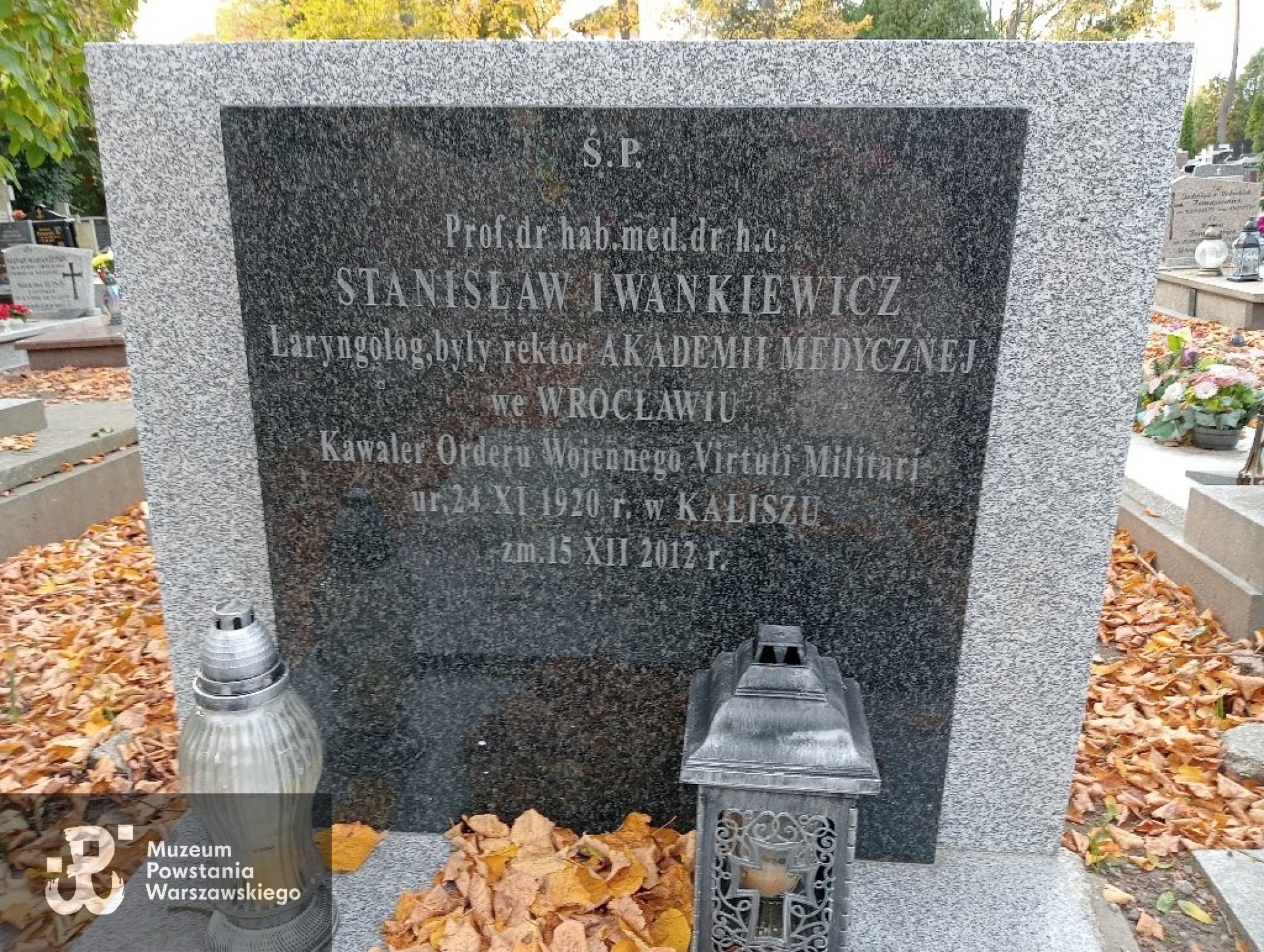 Źródło: https://wroclaw-katedra.grobonet.com/grobonet/start.php?id=detale&idg=22184&inni=0&cinki=0 [dostęp: 14.07.2026].