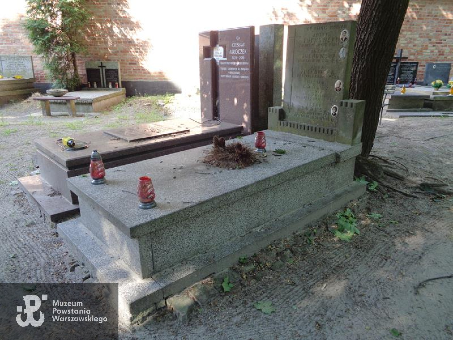 Źródło: https://cmentarze.um.warszawa.pl/pomnik.aspx?pom_id=68404 [dostęp: 02.06.2025].