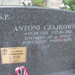 Źródło: https://sopotparafialny.grobonet.com/grobonet/start.php?id=detale&idg=17610 [dostęp: 16.09.2025].