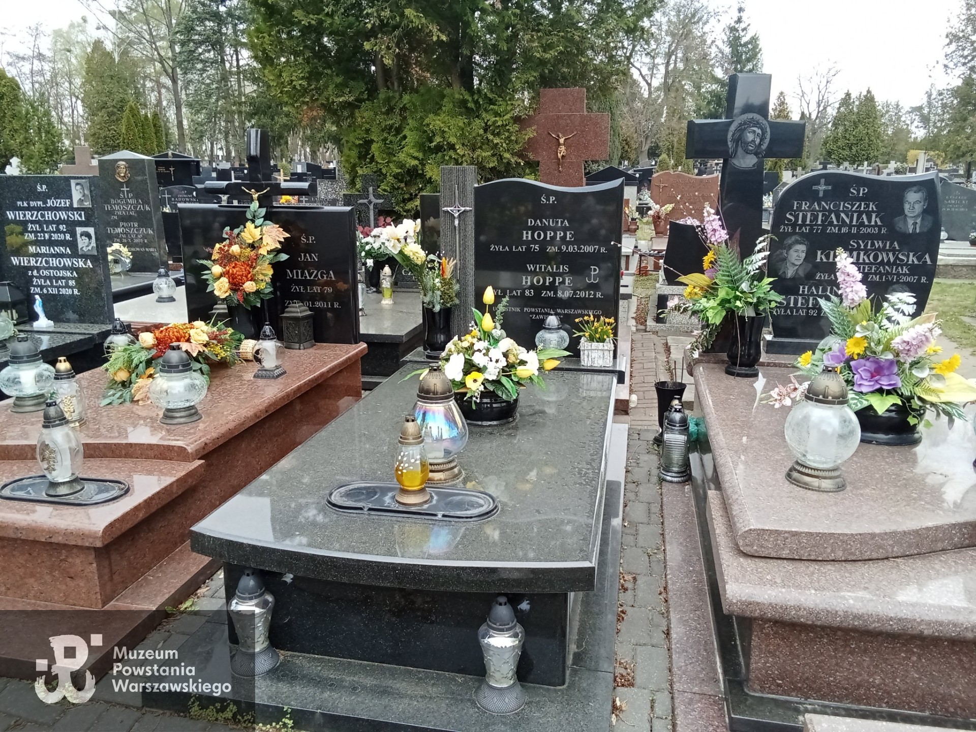 Źródło: https://piaseczno.grobonet.com/grobonet/start.php?id=detale&idg=435045 [dostęp: 10.07.2026].
