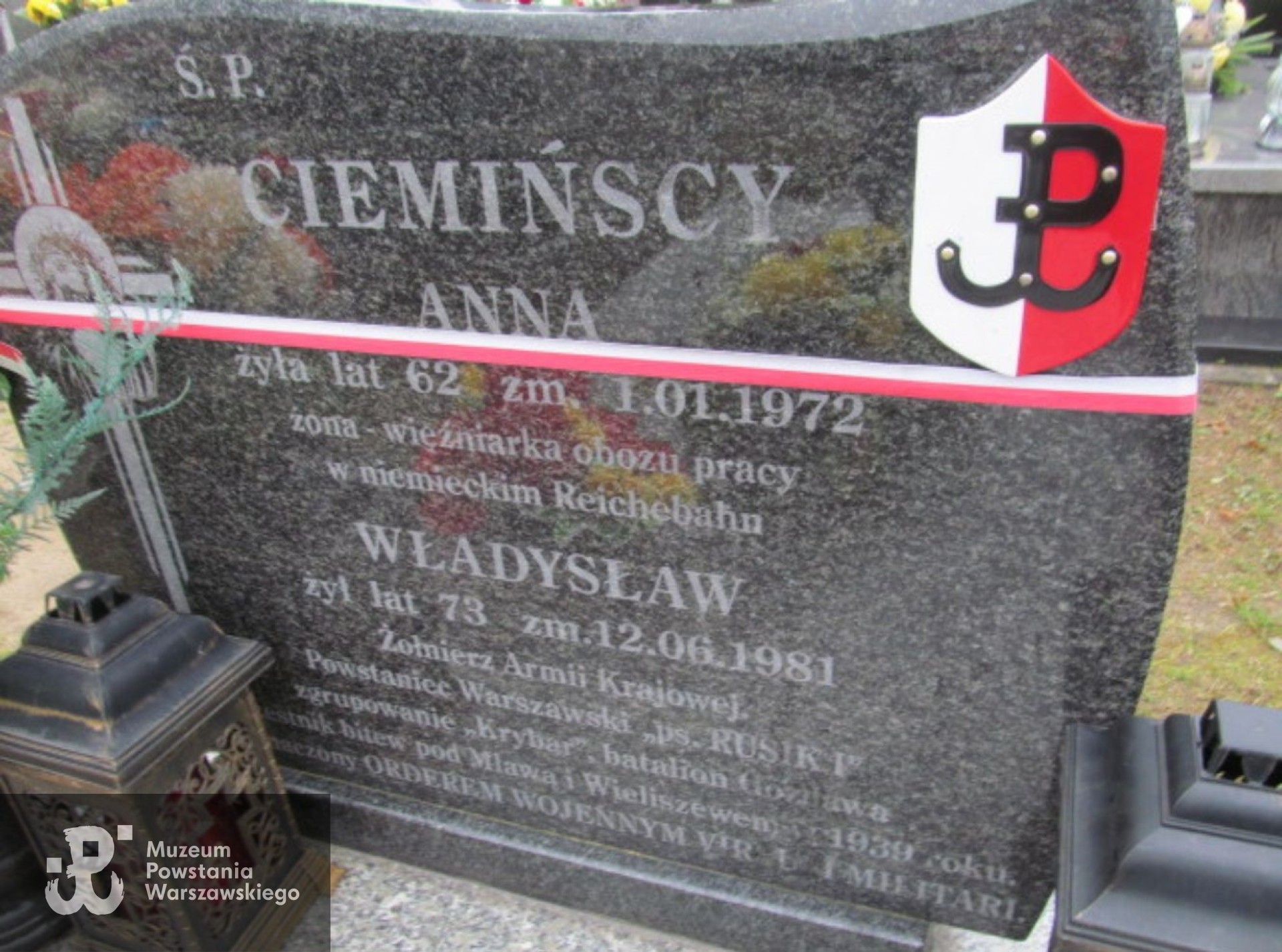 Źródło: https://grobonet.com/p/nadarzyn/3594/wladyslaw-cieminski-nadarzyn [dostęp: 9.09.2025].