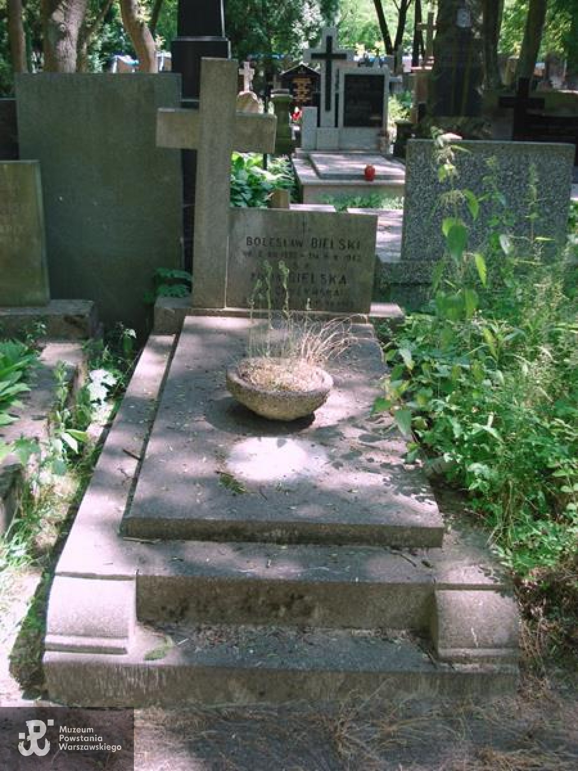 Źródło: https://cmentarze.um.warszawa.pl/pomnik.aspx?pom_id=34385 [dostęp: 22.05.2025].