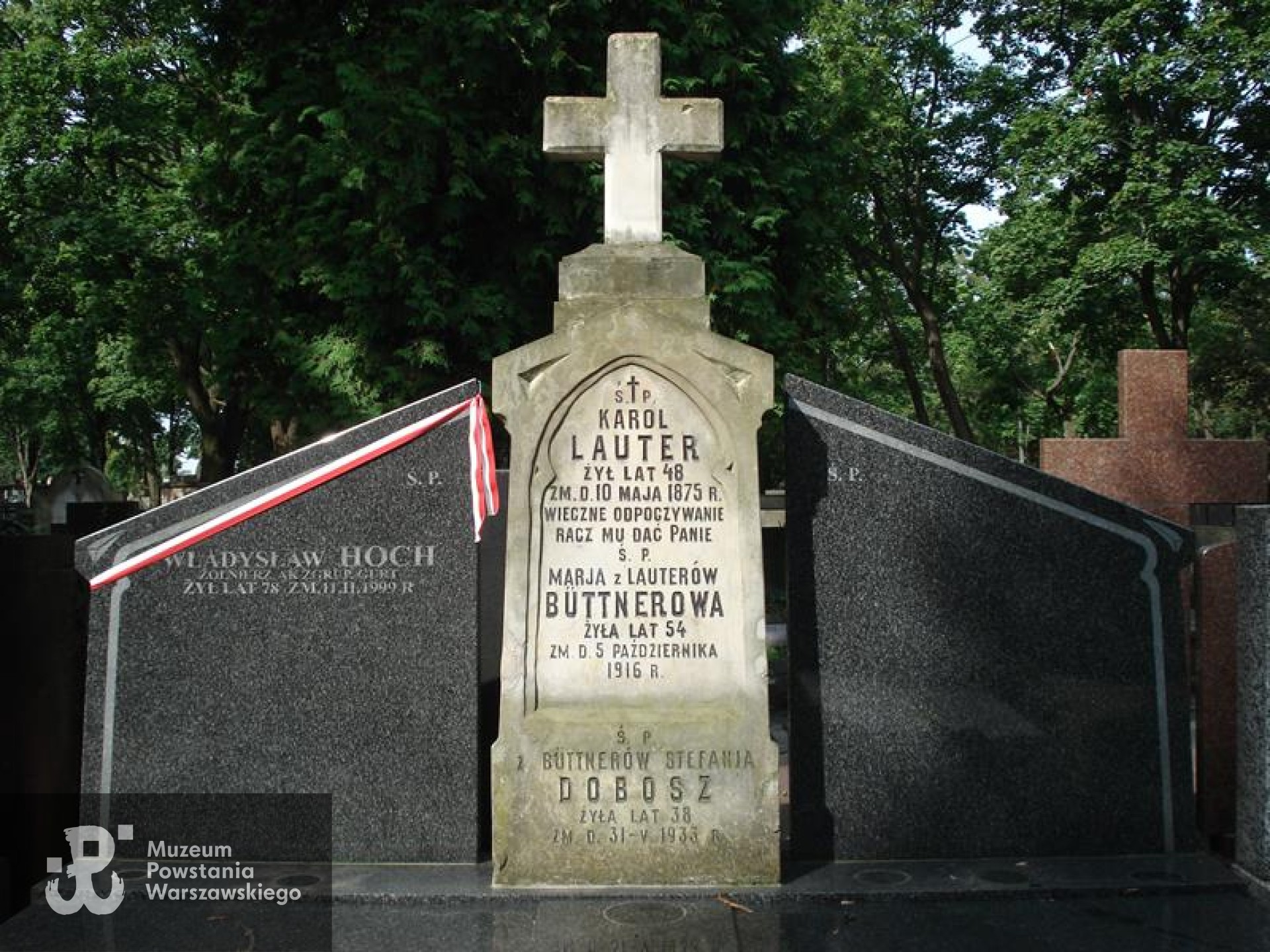 Źródło: https://cmentarze.um.warszawa.pl/pomnik.aspx?pom_id=47070 [dostęp: 10.07.2026].
