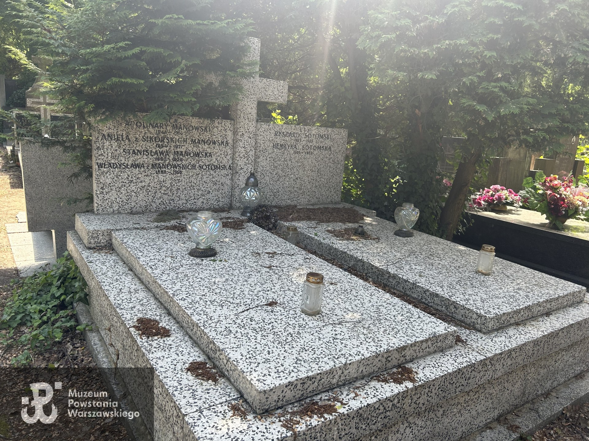 Źródło: VIII Liceum Ogólnokształcące im. Władysława IV w Warszawie.