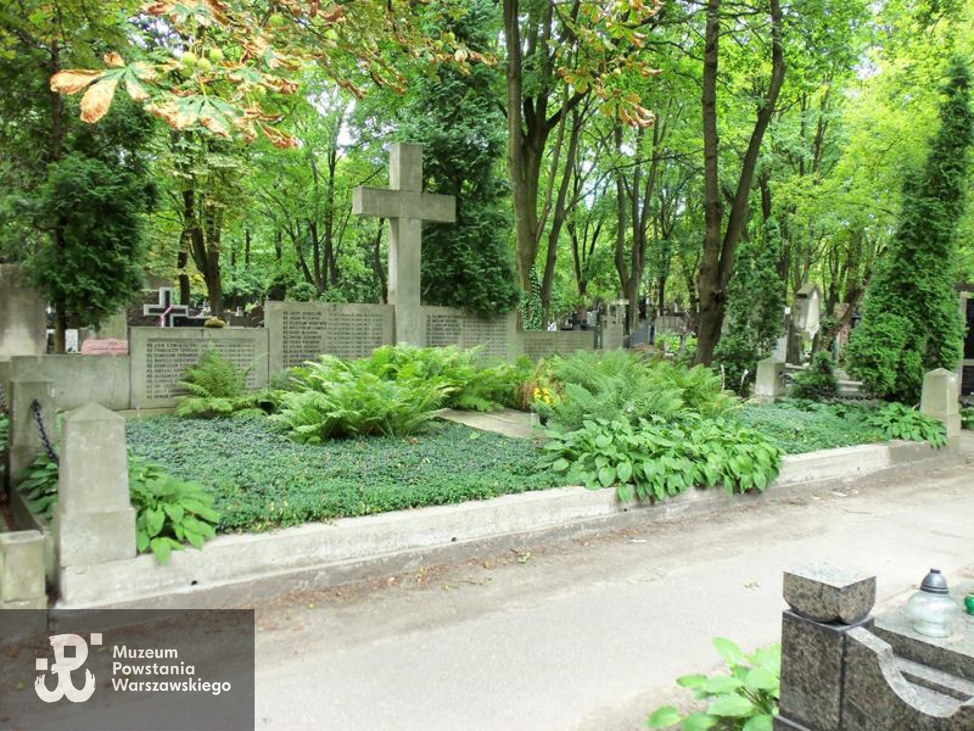 Źródło: https://cmentarze.um.warszawa.pl/pomnik.aspx?pom_id=31995 [dostęp: 9.04.2025].