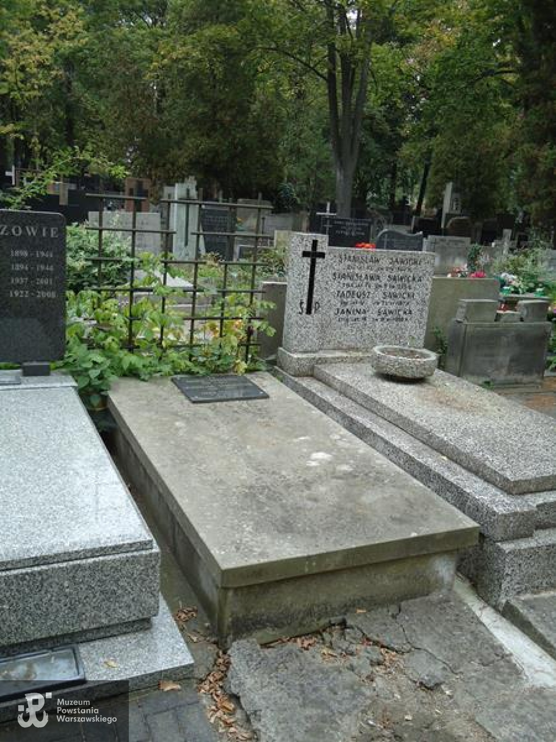 Źródło: https://cmentarze.um.warszawa.pl/pomnik.aspx?pom_id=43778 [dostęp: 30.01.2026].