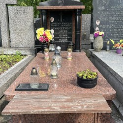 Źródło: VIII Liceum Ogólnokształcące im. Władysława IV w Warszawie.
