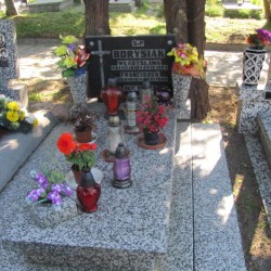 Źródło: https://gdynia.grobonet.com/grobonet/start.php?id=detale&idg=138485 [dostęp: 02.09.2025].