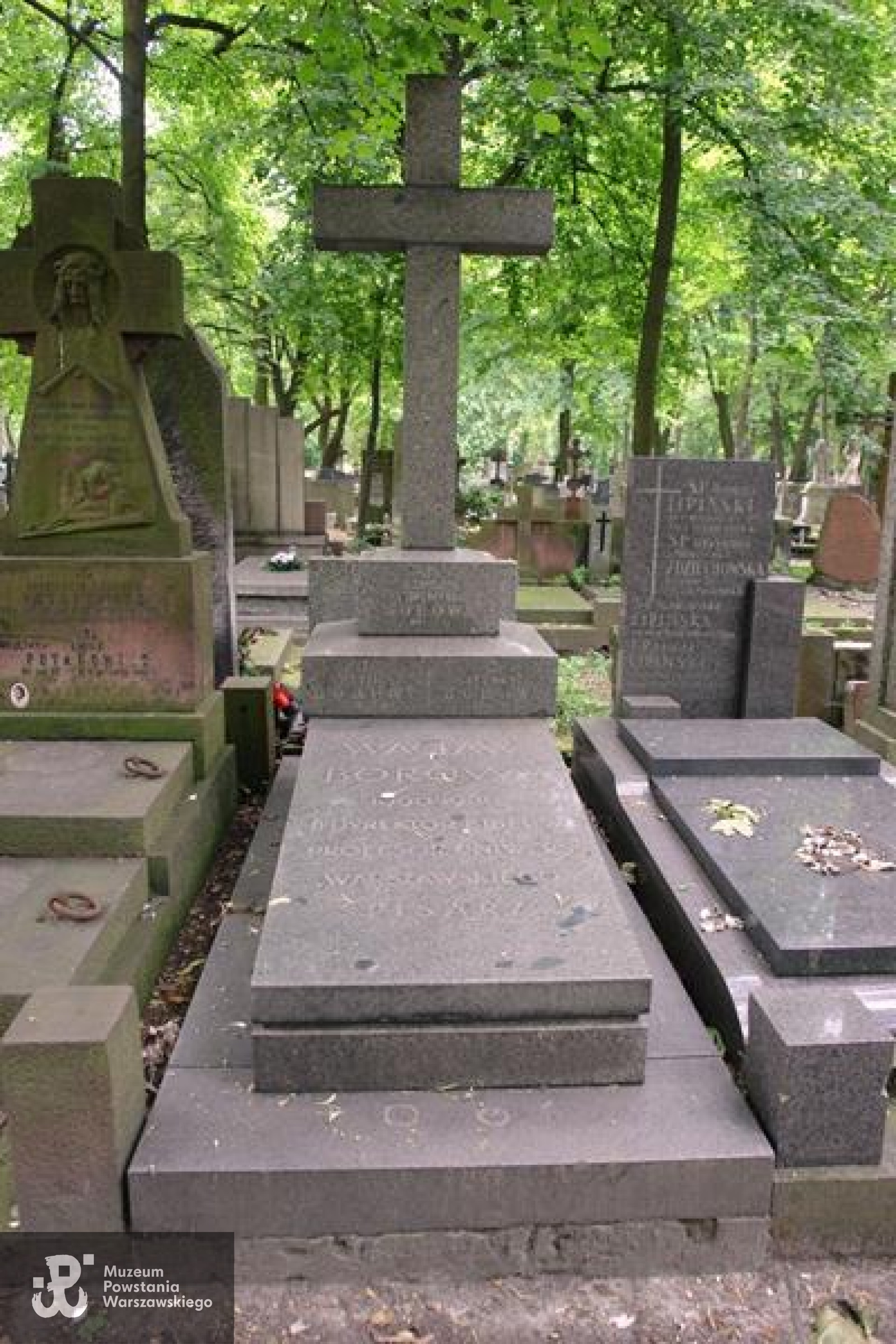 Źródło: https://cmentarze.um.warszawa.pl/pomnik.aspx?pom_id=45734 [dostęp: 05.06.2025].