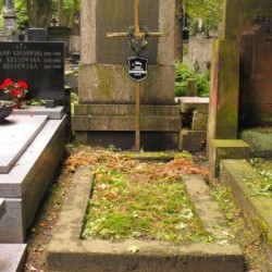 Źródło: https://cmentarze.um.warszawa.pl/pomnik.aspx?pom_id=19220 [dostęp: 23.09.2025].