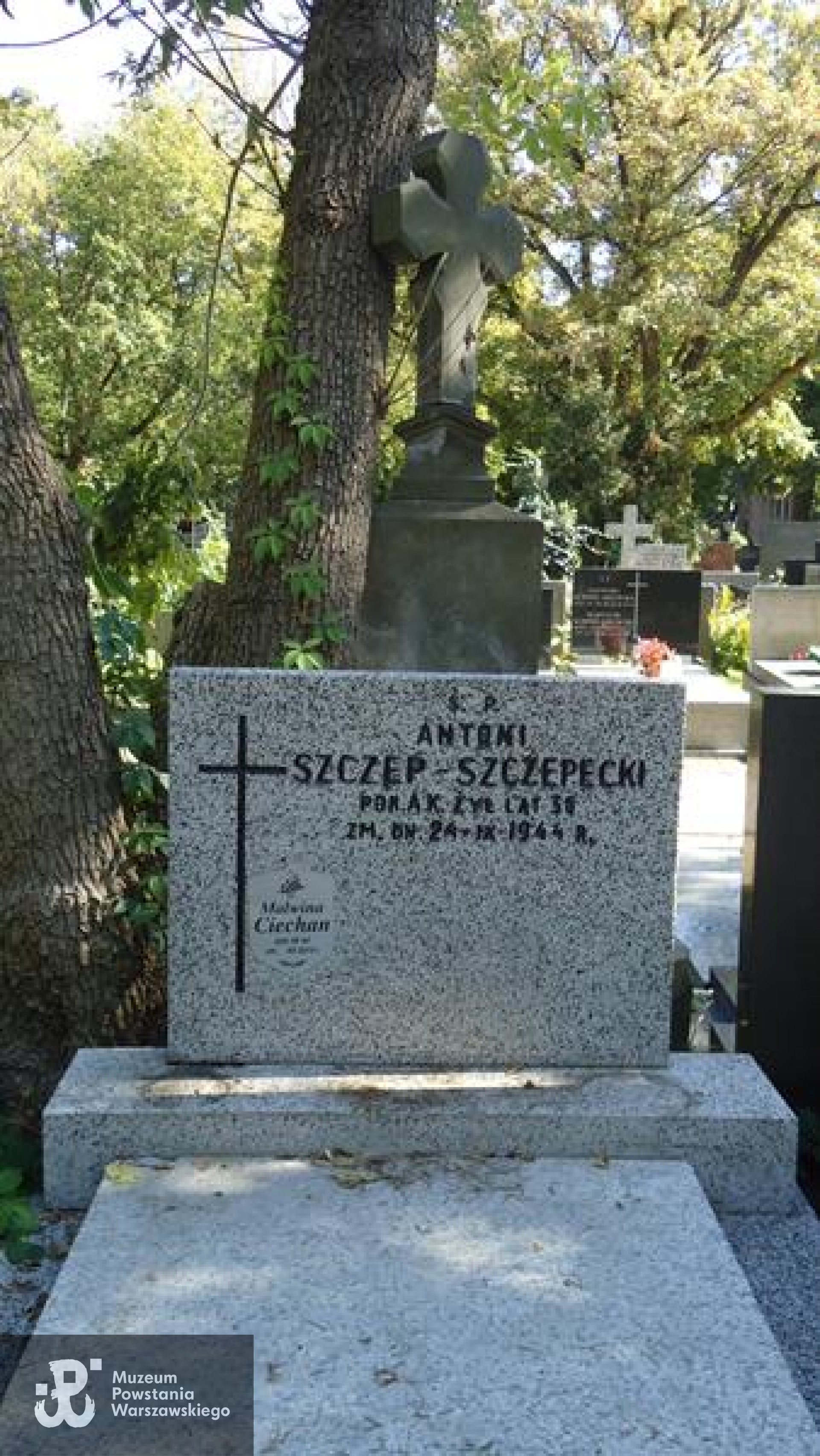Źródło: https://cmentarze.um.warszawa.pl/pomnik.aspx?pom_id=43911 [dostęp: 10.04.2025].