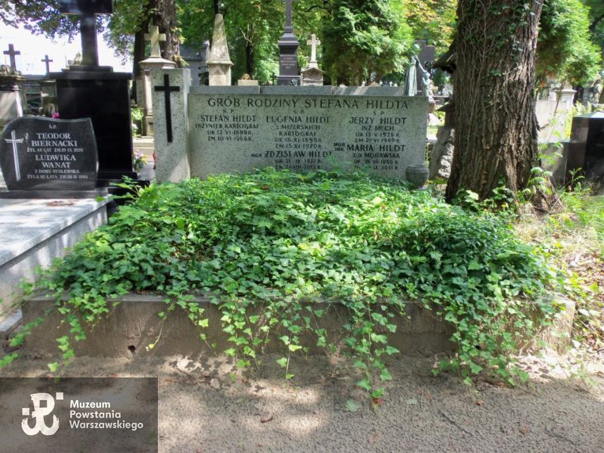 Źródło: https://cmentarze.um.warszawa.pl/pomnik.aspx?pom_id=2266 [dostęp: 09.07.2026].