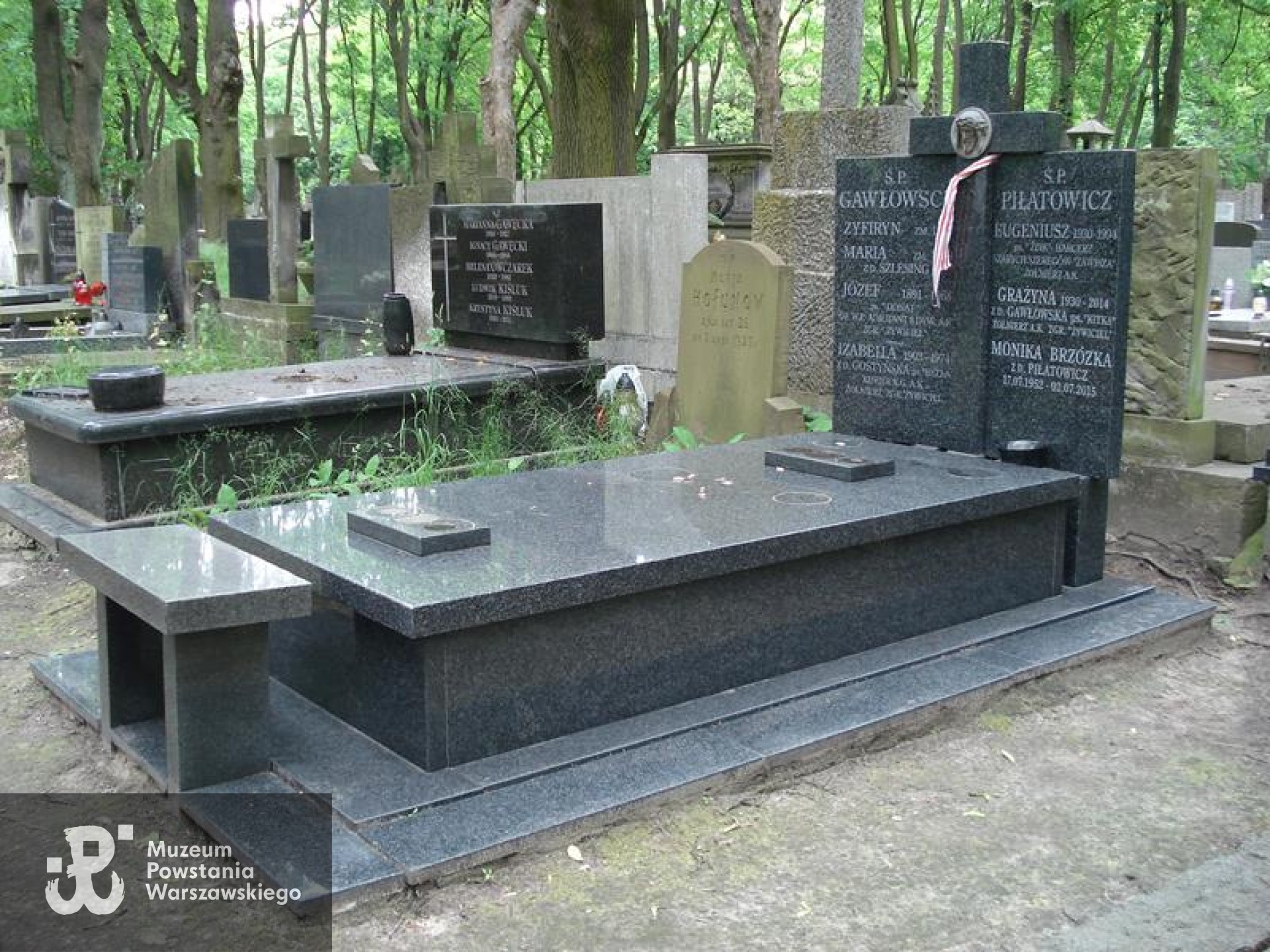 Źródło: https://cmentarze.um.warszawa.pl/pomnik.aspx?pom_id=42902 [dostęp: 24.03.2026].