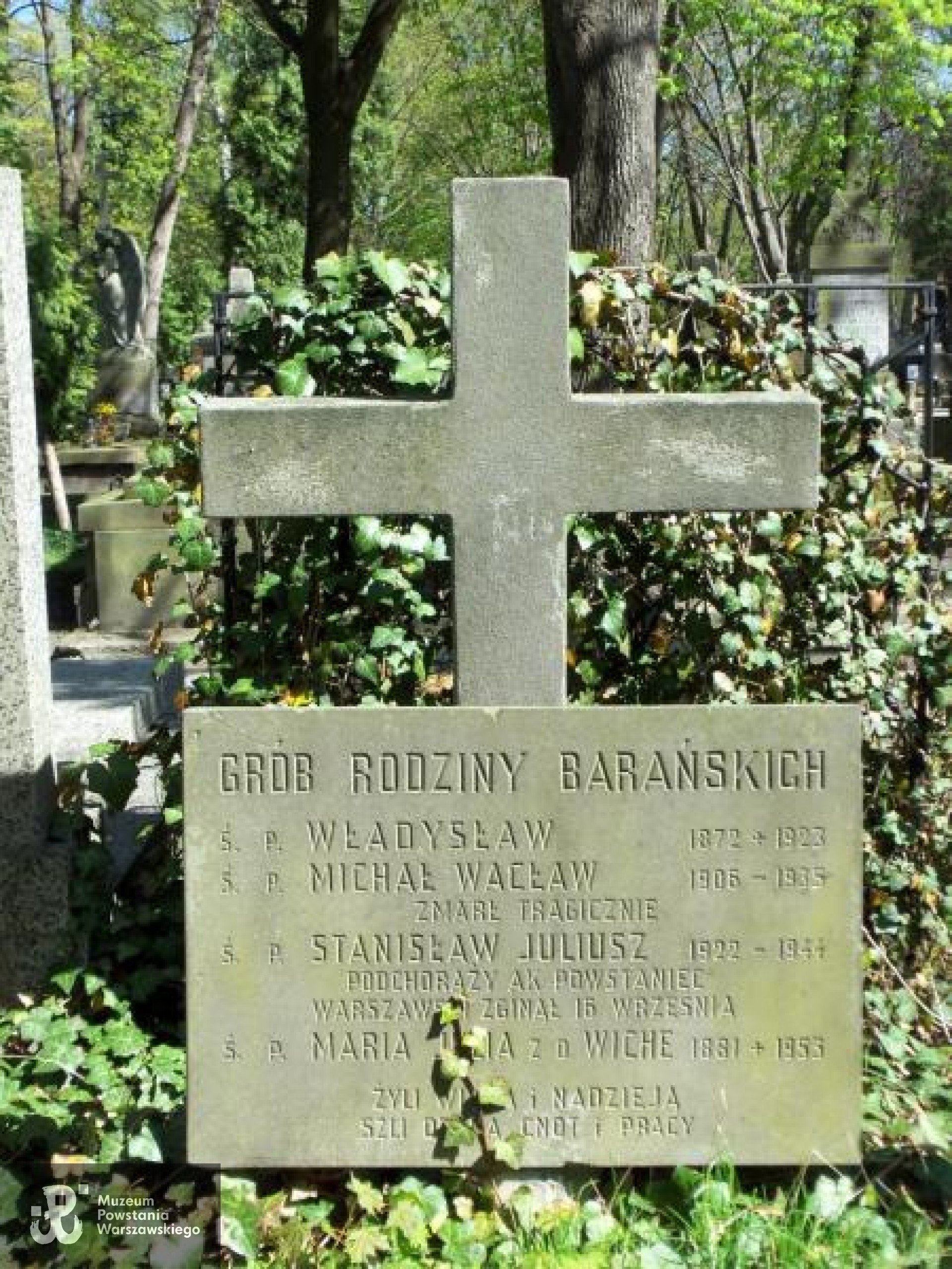 Źródło: https://cmentarze.um.warszawa.pl/pomnik.aspx?pom_id=15945 [dostęp: 12.05.2025].