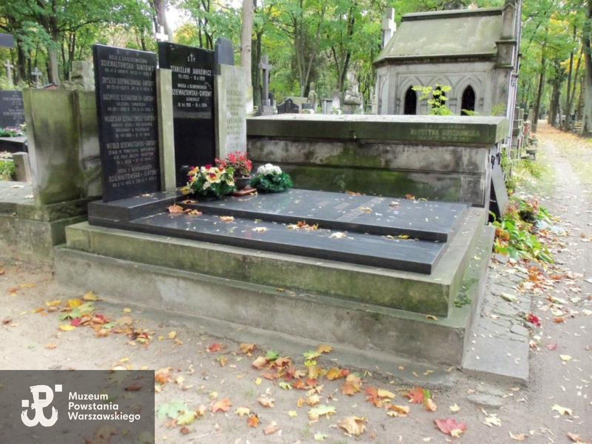 Źródło: https://cmentarze.um.warszawa.pl/pomnik.aspx?pom_id=24127 [dostęp: 9.04.2025].