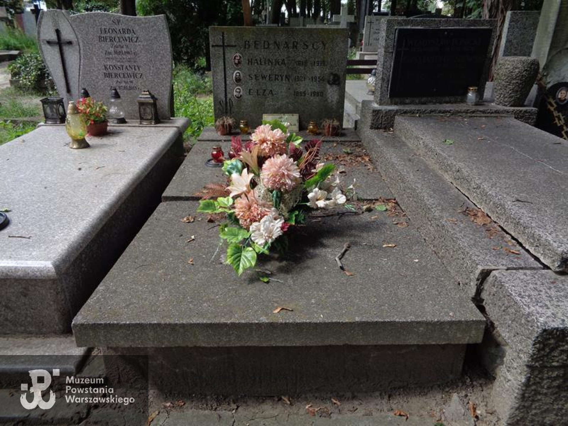 Źródło: https://cmentarze.um.warszawa.pl/pomnik.aspx?pom_id=66097 [dostęp: 16.05.2025].