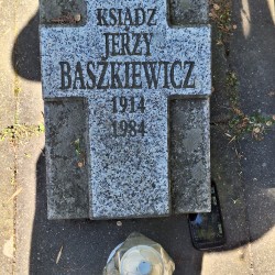 Źródło: VIII Liceum Ogólnokształcące im. Władysława IV w Warszawie.