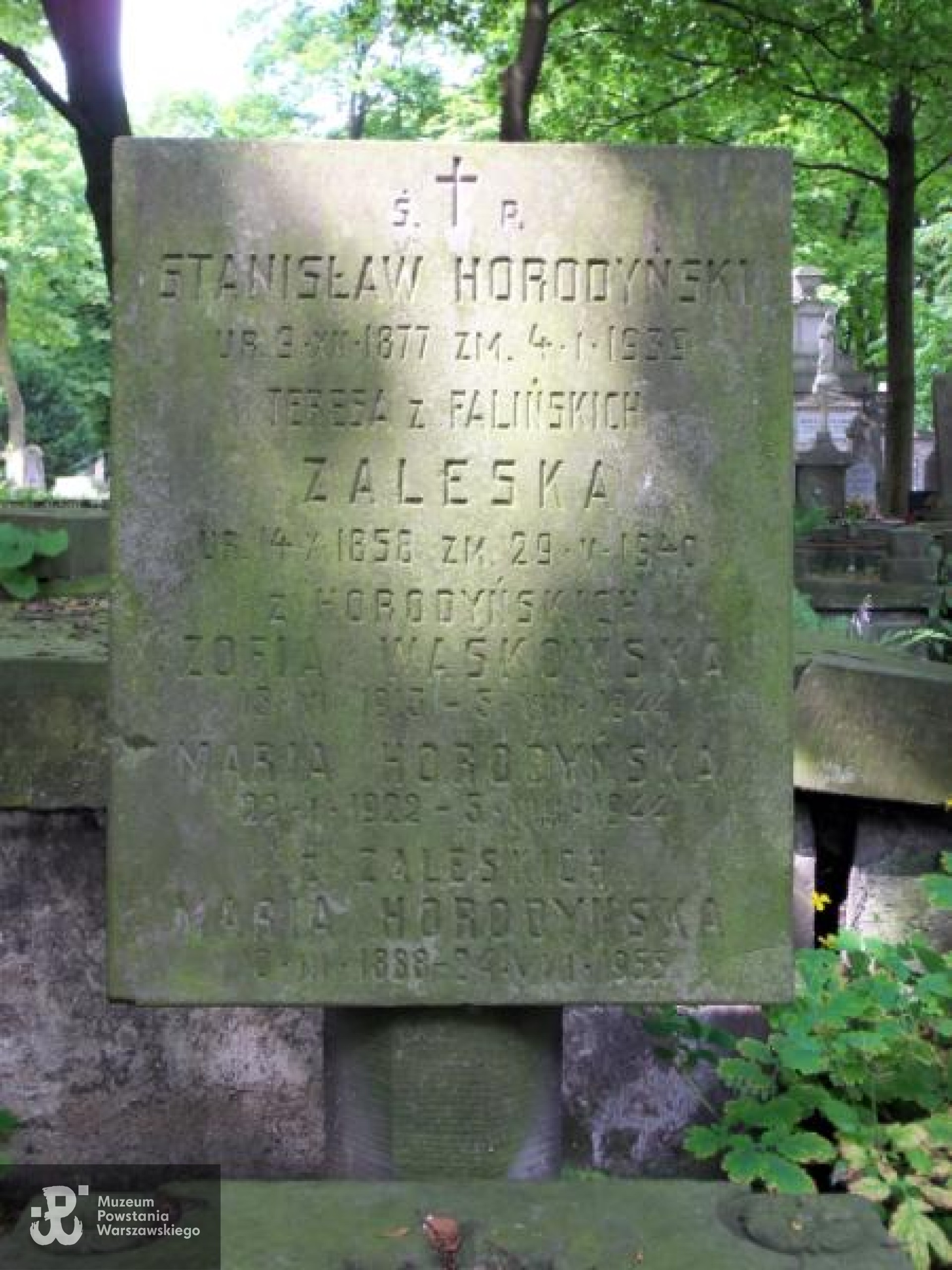 Żródło: https://cmentarze.um.warszawa.pl/pomnik.aspx?pom_id=373 [dostęp: 23.04.2025].