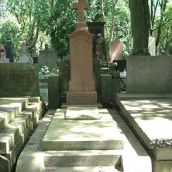Źródło: https://cmentarze.um.warszawa.pl/pomnik.aspx?pom_id=46480 [dostęp: 9.04.2025].