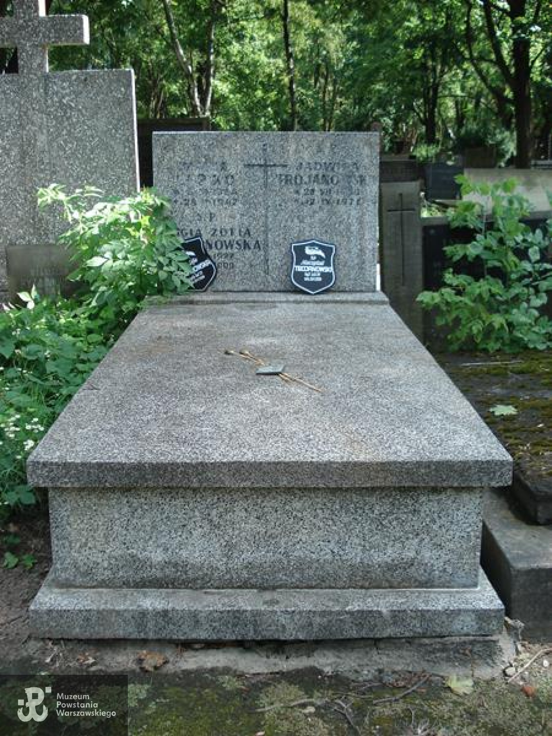 Źródło: https://cmentarze.um.warszawa.pl/pomnik.aspx?pom_id=46922 [dostęp: 10.04.2025].