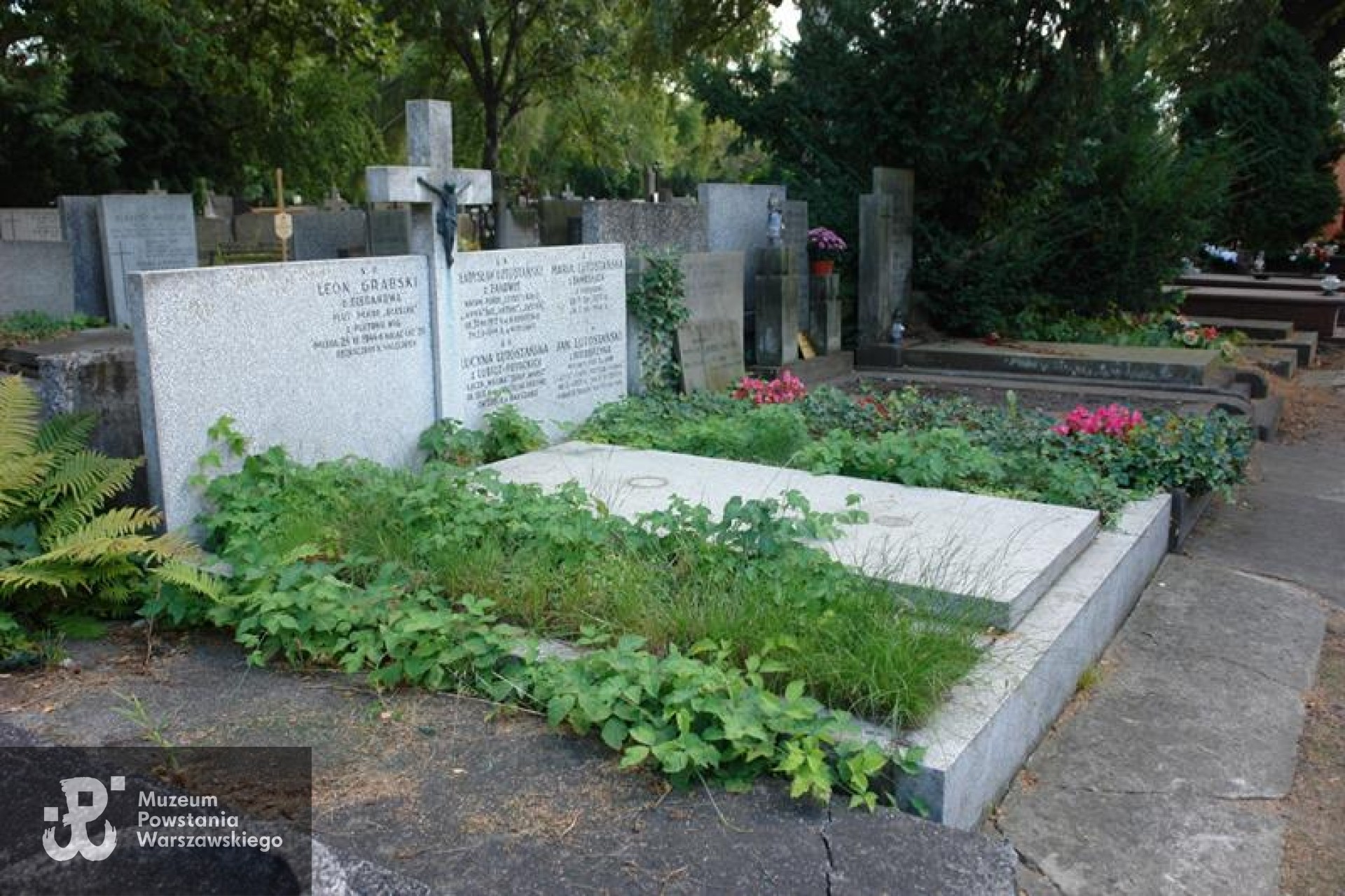 Źródło: https://cmentarze.um.warszawa.pl/pomnik.aspx?pom_id=37554 [dostęp: 9.04.2025].