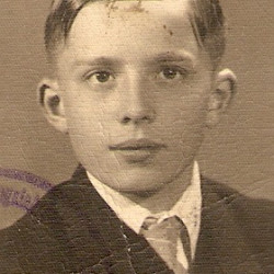 Andrzej Kozłowski (1926-1944), fotografię udostępniła Pani Monika Nowak