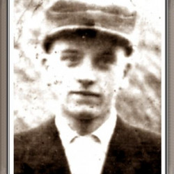 Kazimierz Balewicz (1917-1944), fotografia pochodzi ze strony www.ogrodywspomnien.pl