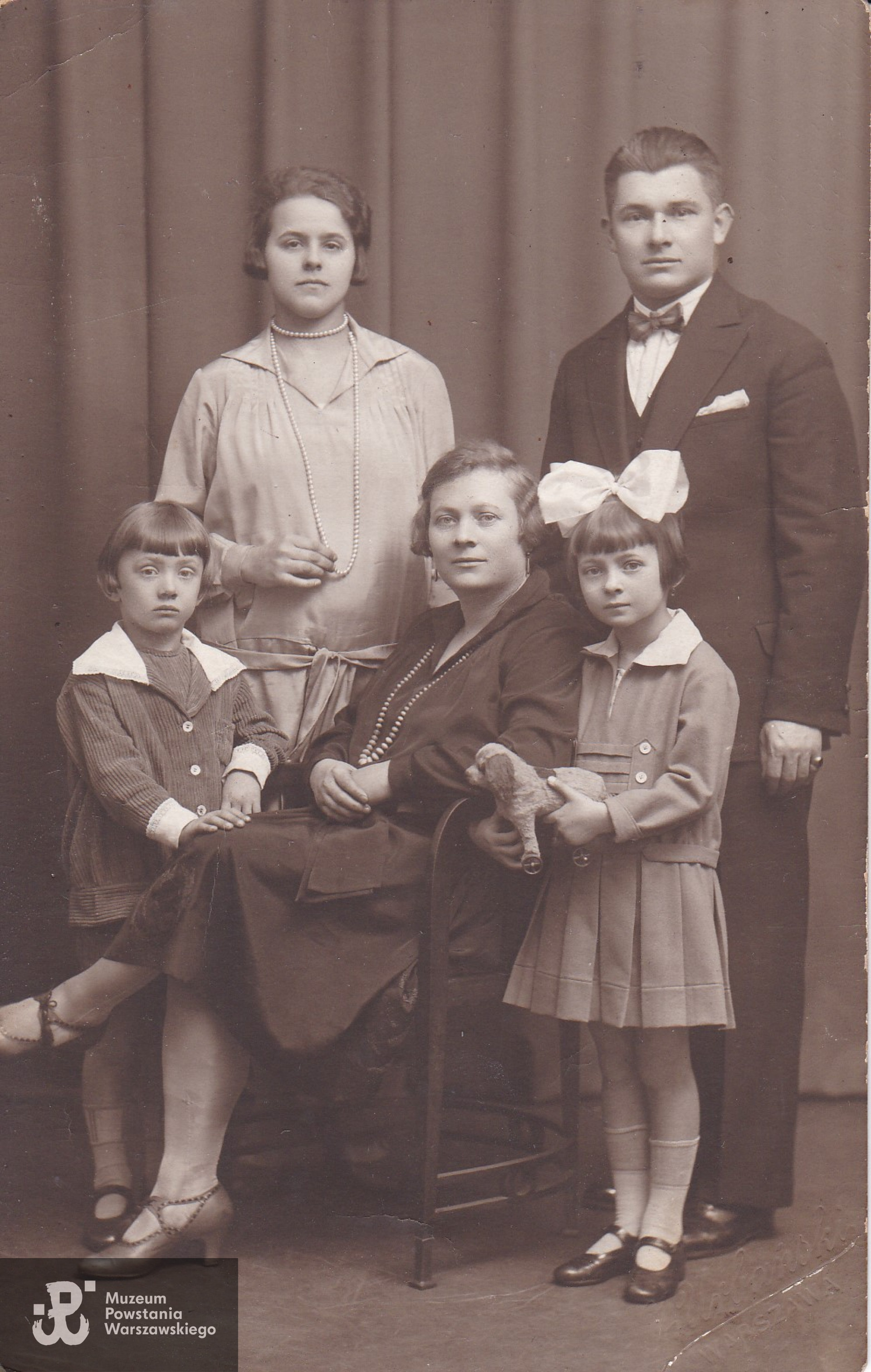 Rodzina Brzezińskich fotografię udostępniła Pani Barbara Brzezińska - Jońca