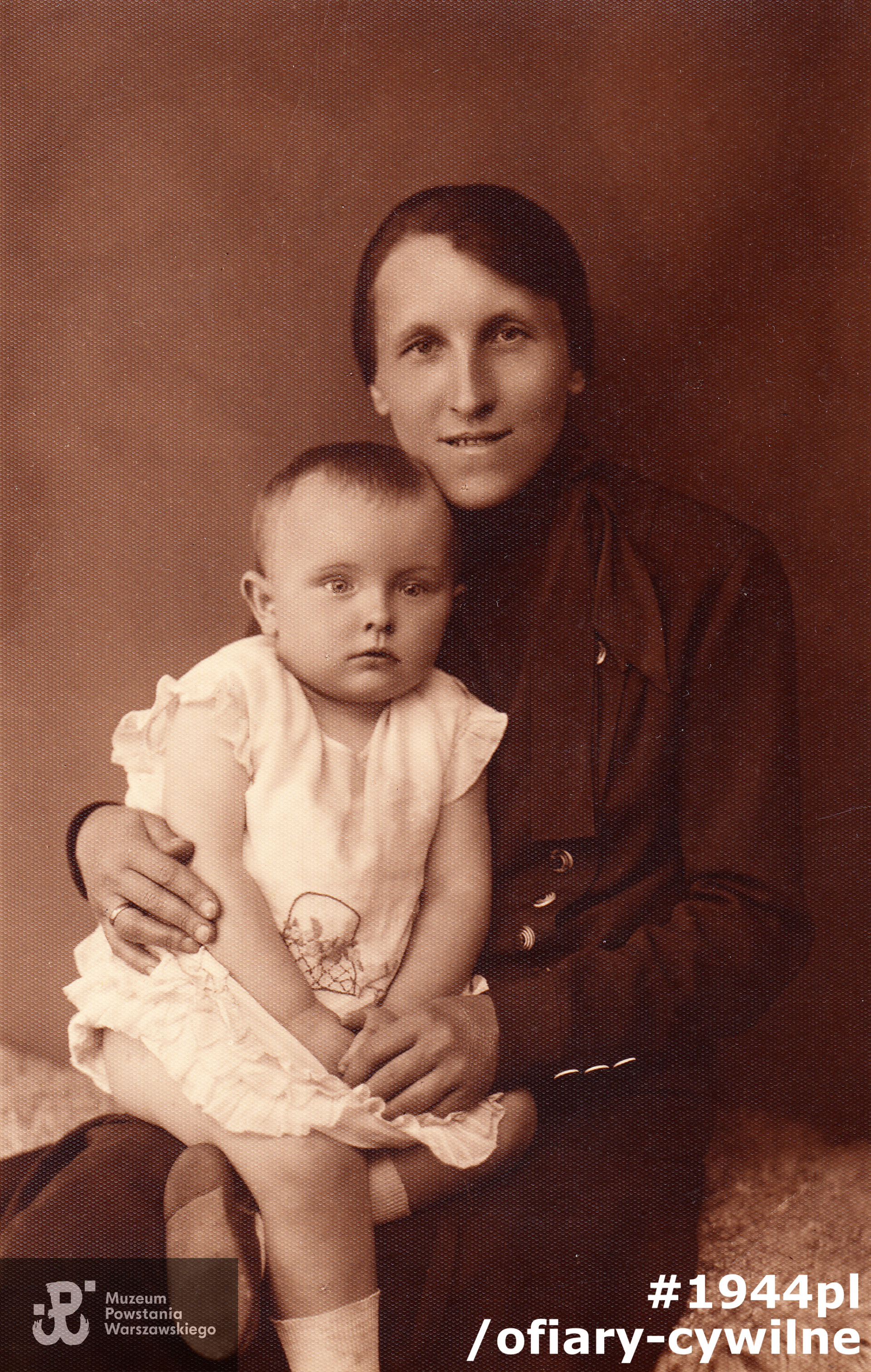 Julia Riedel z córką Aliną, fotografia ze zbiorów rodzinnych, udostępniła p. Agnieszka Nagalska z domu Riedel