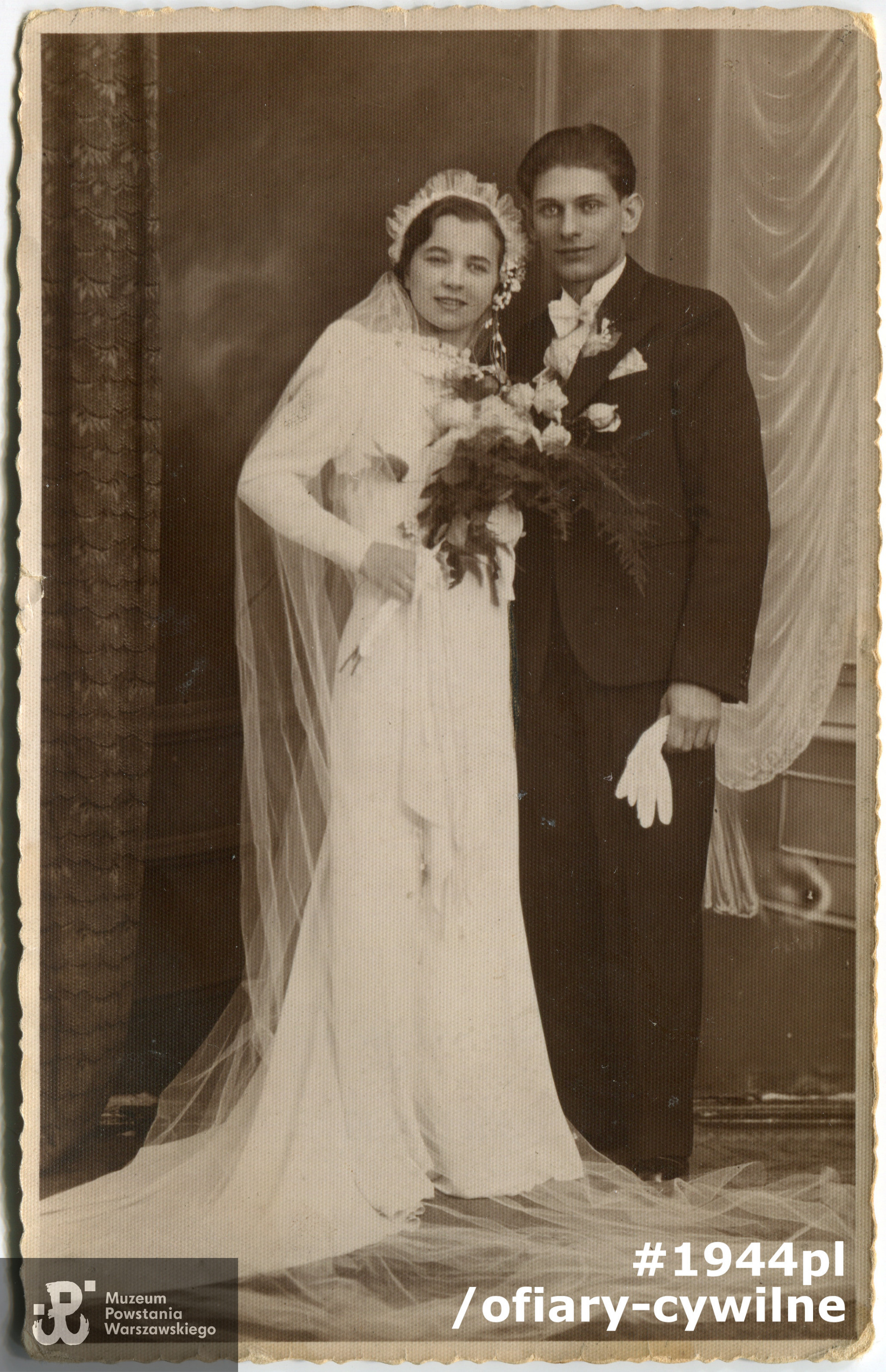 Fotografia ślubna Piotra oraz Eugenii Kołaczkowskich, ze zbiorów syna Pana Andrzeja Leszka Kołaczkowskiego