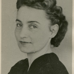 Wanda Helena Gerlicz (1906-1944), fotografia wykonana w 1943 r. udostępniona przez córkę Panią  Grażynę Gerlicz-Silly.