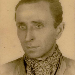 Józef Jarosiński, zdjęcie z Werk-Ausweisu, przekazanego do zbiorów Muzeum Powstania Warszawskiego przez córkę panią Mariannnę Pytlak zd. Jarosińską