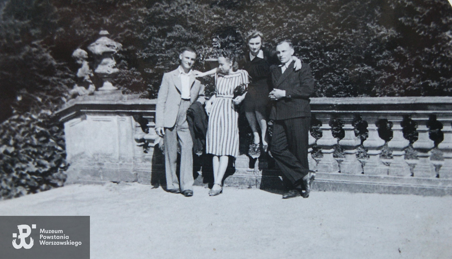 Józef Grabowski (z lewej) w towarzystwie narzeczonej, swego brata i bratowej, fotografię udostępnił Pan Sylweriusz Dworakowski