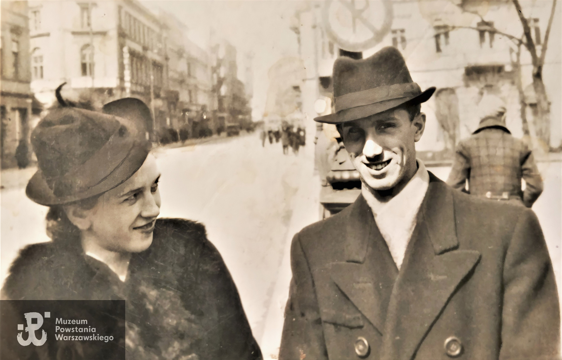 Władysław Budek vel Budkowski z żoną Zofią fotografia wykonana 14.04.1942 r. udostępnił p. Kamil Poteralski