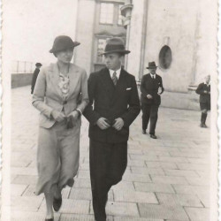 Bohdan Powidzki z ciotką Katarzyną, fotografia wykonana w 1935 r., udostępnił Pan Grzegorz Drzycimski