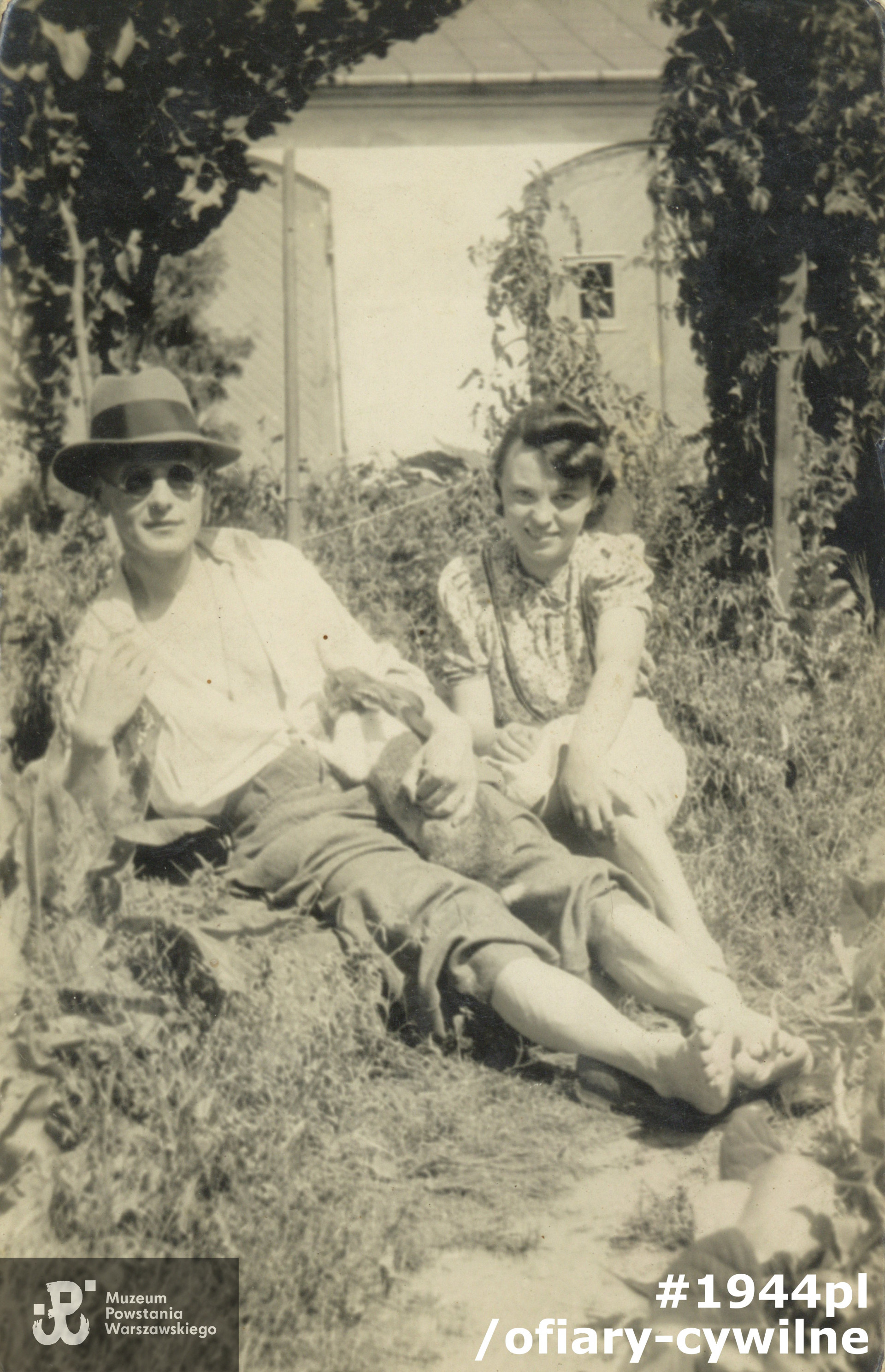 Maria Ginter wraz z bratem Zygmuntem Hykielem, fotografia ze zbiorów rodzinnych