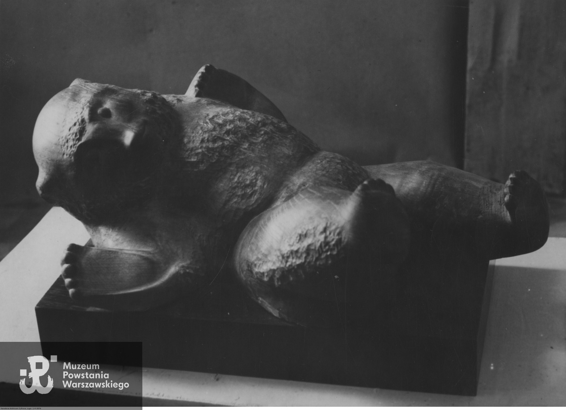  Rzeźba dłuta artysty rzeźbiarza Stanisława Komaszewskiego 