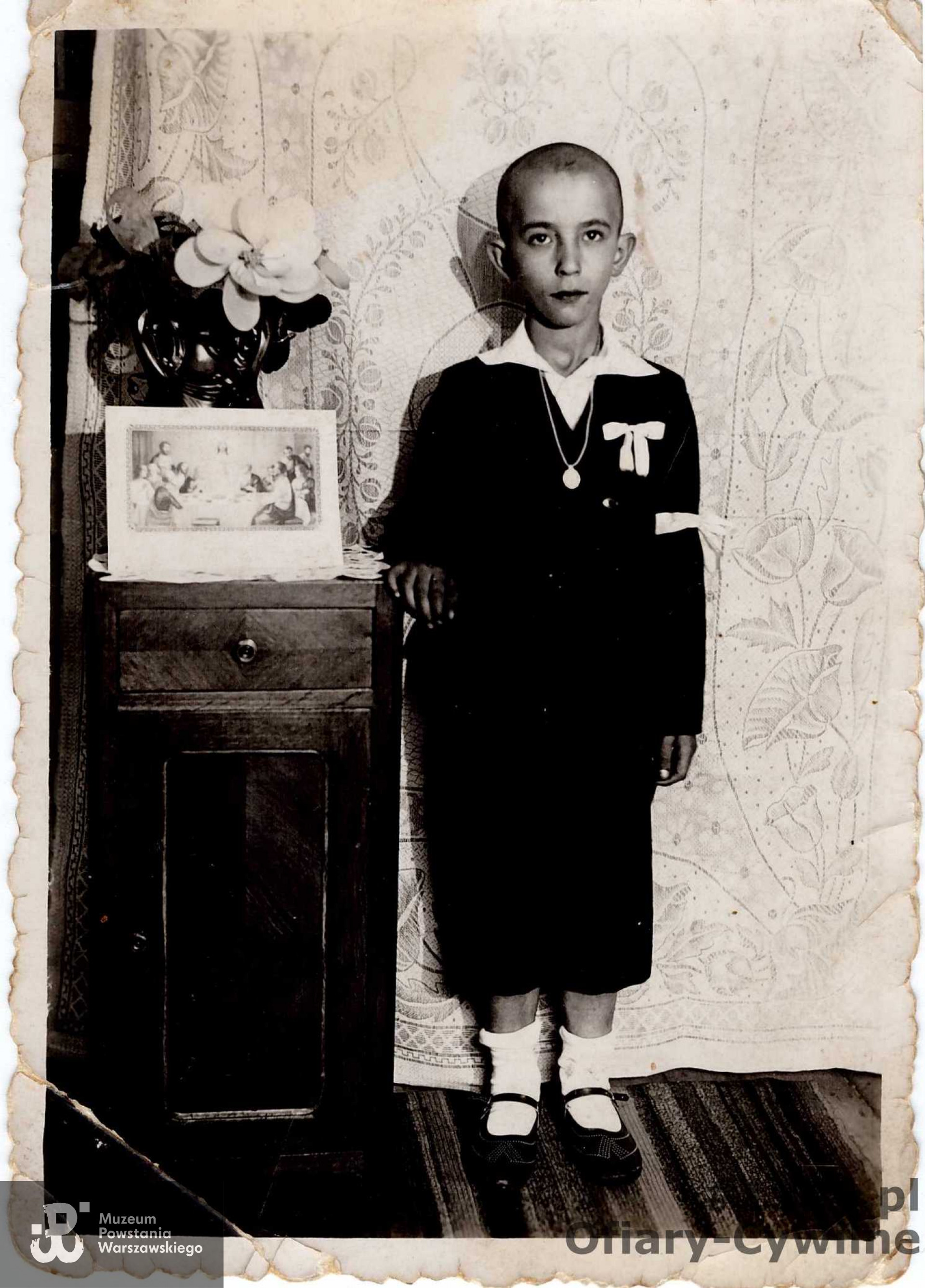 Antoni Cieślak (1929-1944), zdjęcie komunijne ze zbiorów Muzeum Powstania Warszawskiego sygnatura P/8838 dar pani Barbary Fen